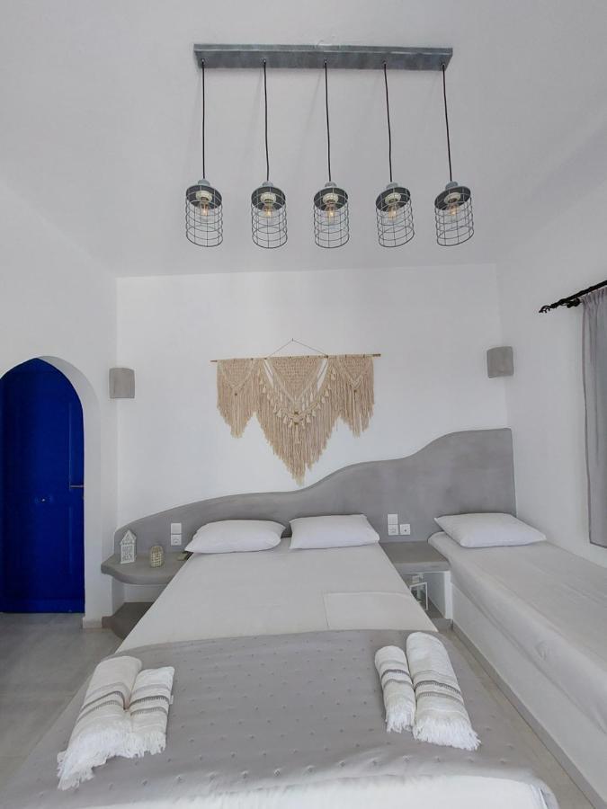 Anemelia Hotel Adamas Exterior photo